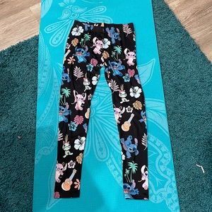 Disney Lilo and Stitch Leggings Size Medium
